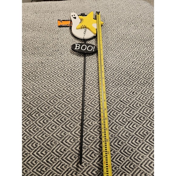 Halloween Spring Top Yard Art Ghost And Star, Boo- 2ft Tall- Wal-Mart - Picture 3 of 6